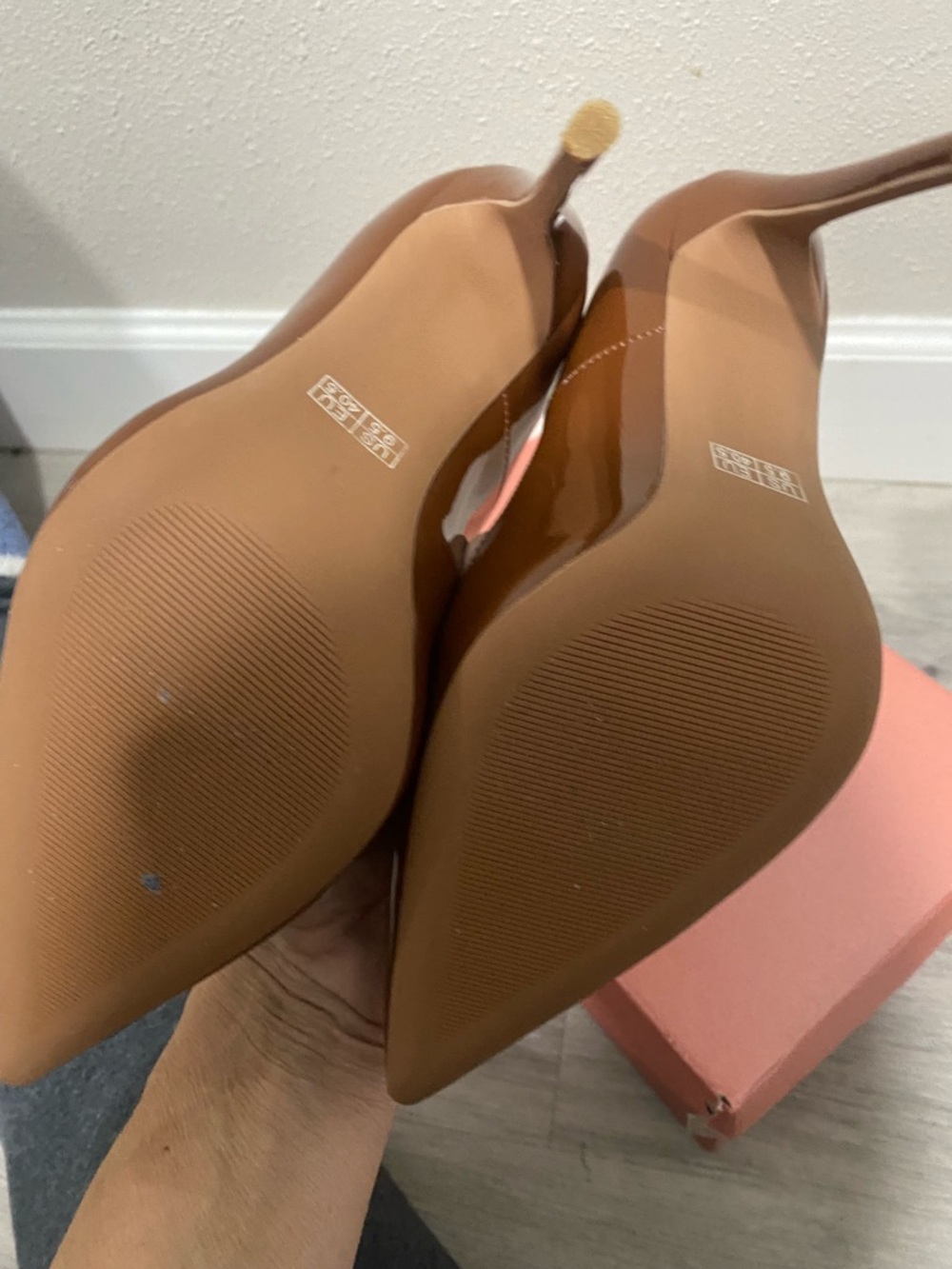 Classic Pointed-Toe Patent High Heel Pumps in Brown - Picture 5 of 6
